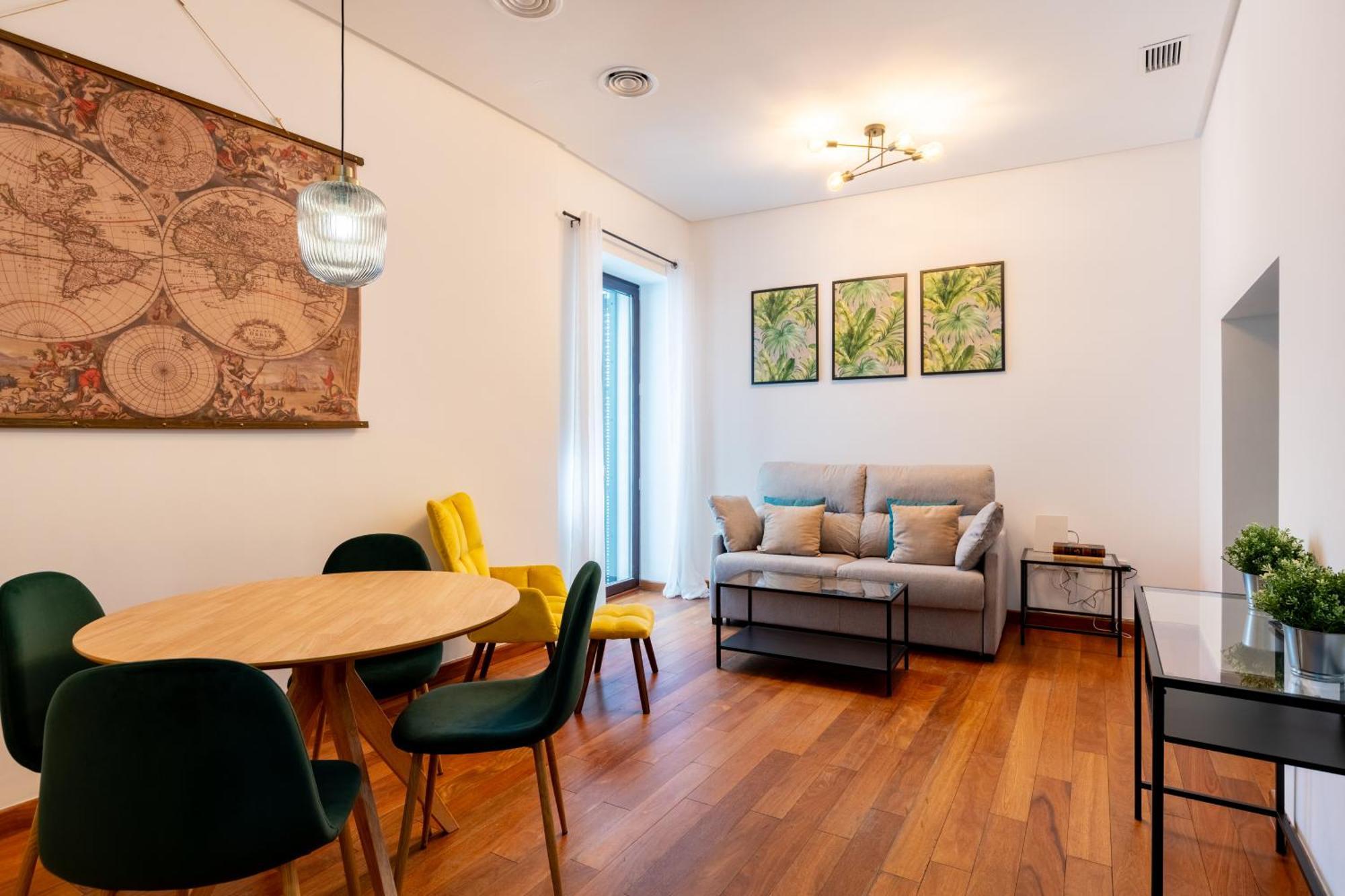 Ry Aparcamiento Incluido Junto A Catedral Ideal Parejas Sevilla Eksteriør bilde